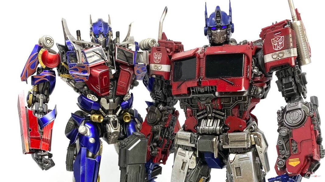 Threezero DLX Revenge Of The Fallen Optimus Prime In Hand Image  (4 of 33)